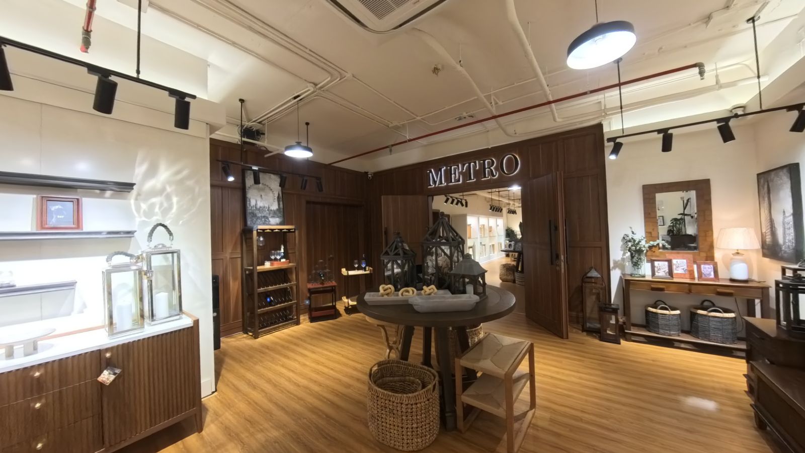 Metro Mobilia Corporation office